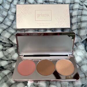 NEW! Girlactik Blush Me & Glow Palette - Medium.